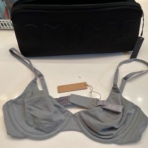 Skims Cotton Jersey T Shirt Bra and Travel Case